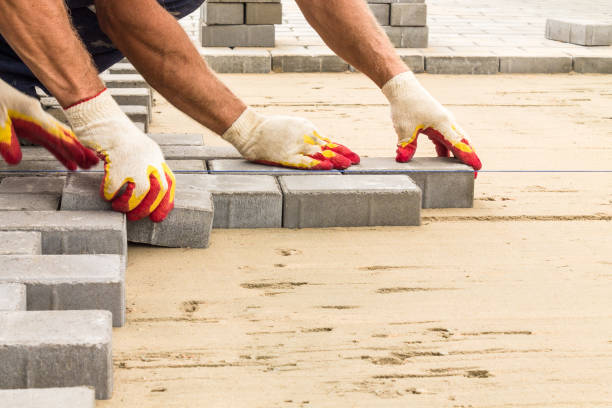 Best Driveway Paving Contractor  in Oak Grove, MO