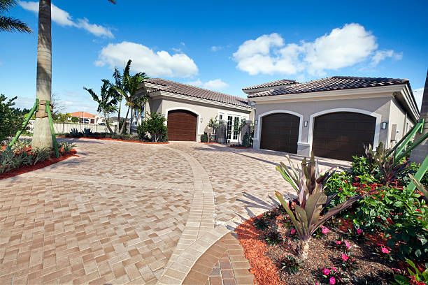 Best Local Driveway Pavers  in Oak Grove, MO